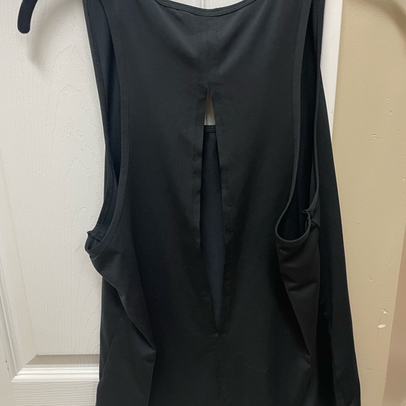 Onzie tank - Picture 2 of 3